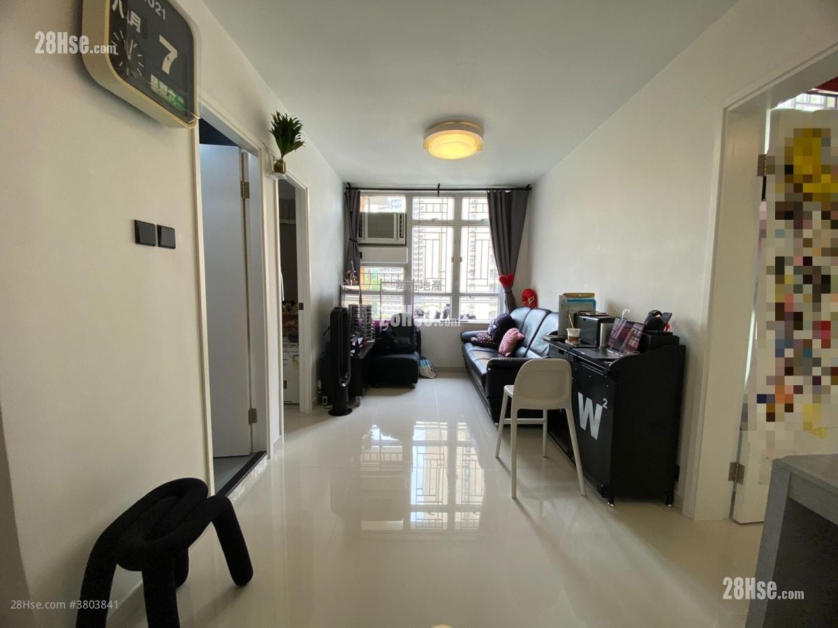 Ka Shun Court Sell 2 Bedrooms , 1 Bathroom 449 ft²