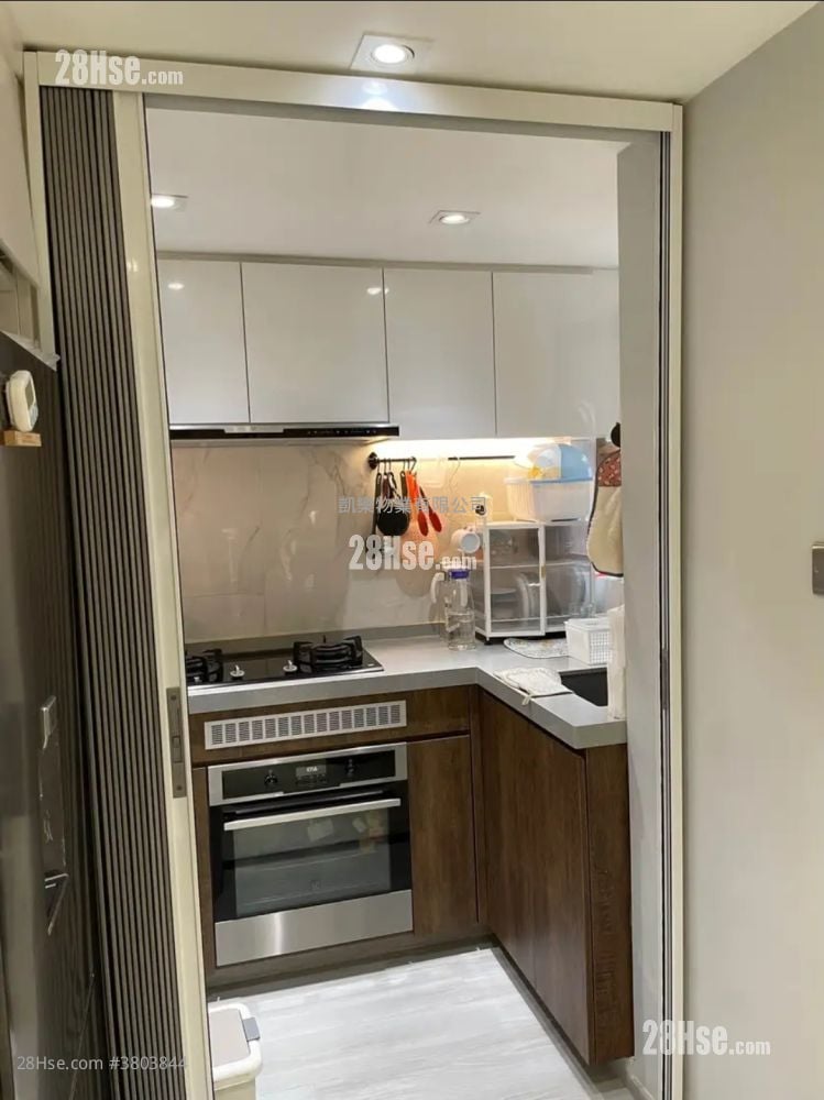 Lai Yan Court Sell 2 Bedrooms , 1 Bathroom 432 ft²