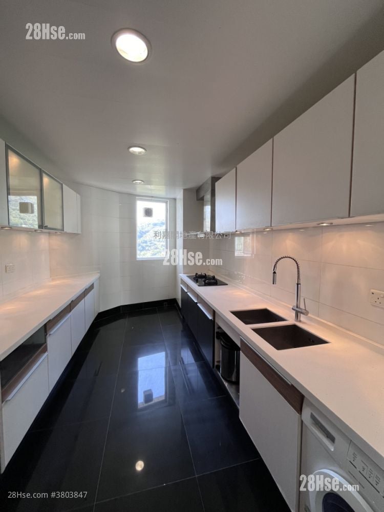 壹号九龙山顶 租盘 4 房 , 3 浴室 1,231 平方尺