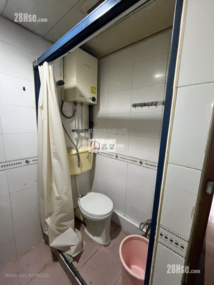 利兴大楼 租盘 1 房 , 1 浴室 170 平方尺