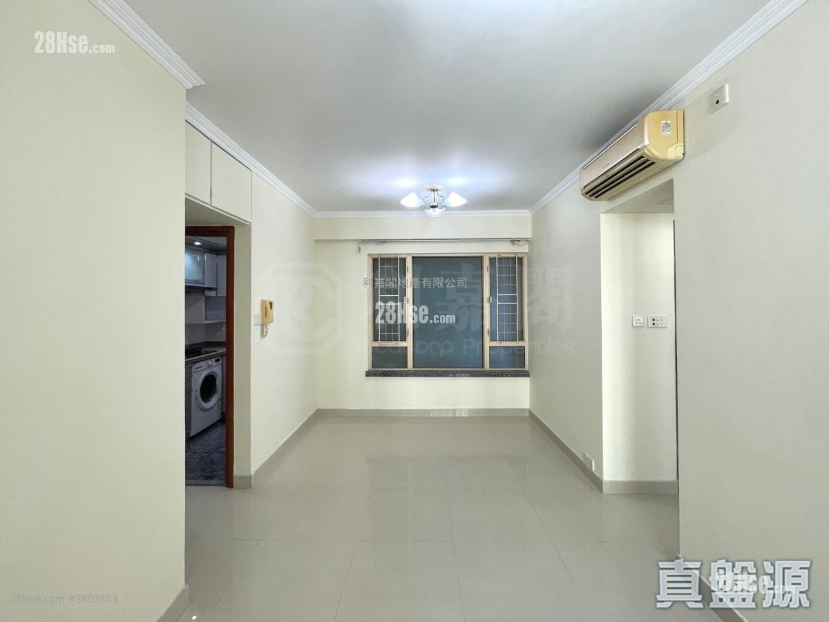 La Cite Noble Rental 434 ft²