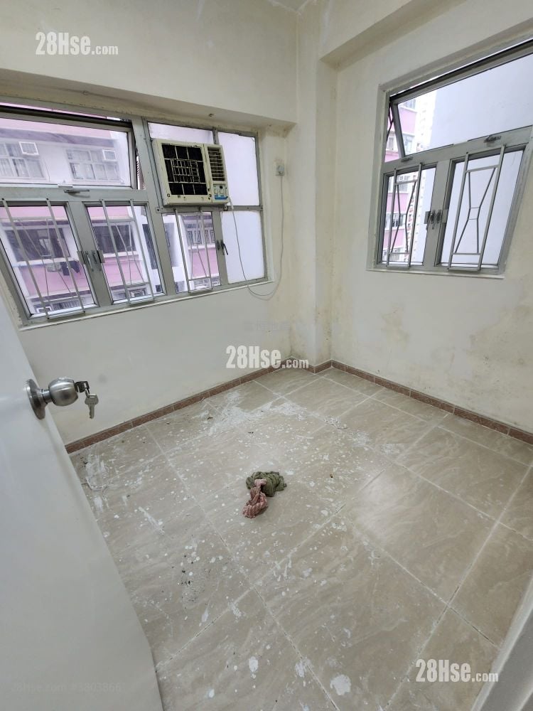 Loong King Mansion Rental 2 Bedrooms , 1 Bathroom 386 ft²
