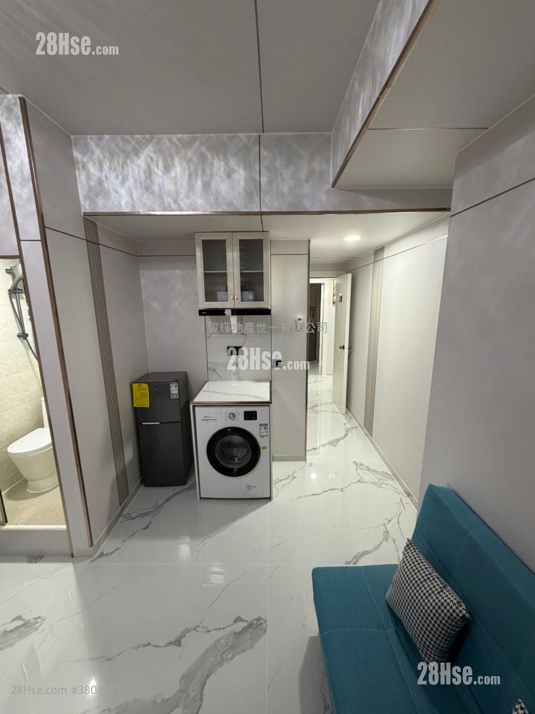 Golden Crown Court Rental 210 ft²