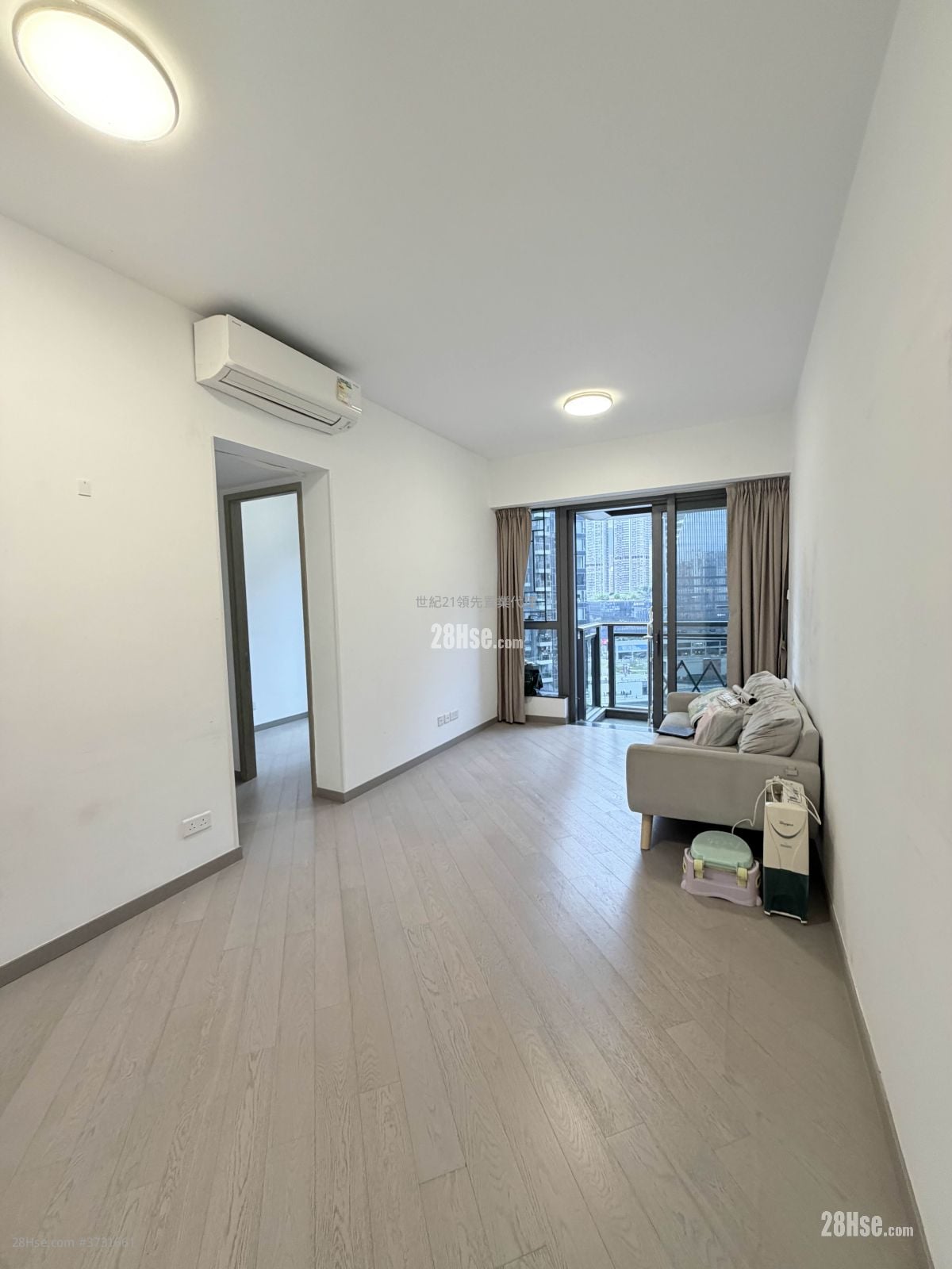 Upper River Bank Sell 3 Bedrooms , 3 Bathrooms 738 ft²