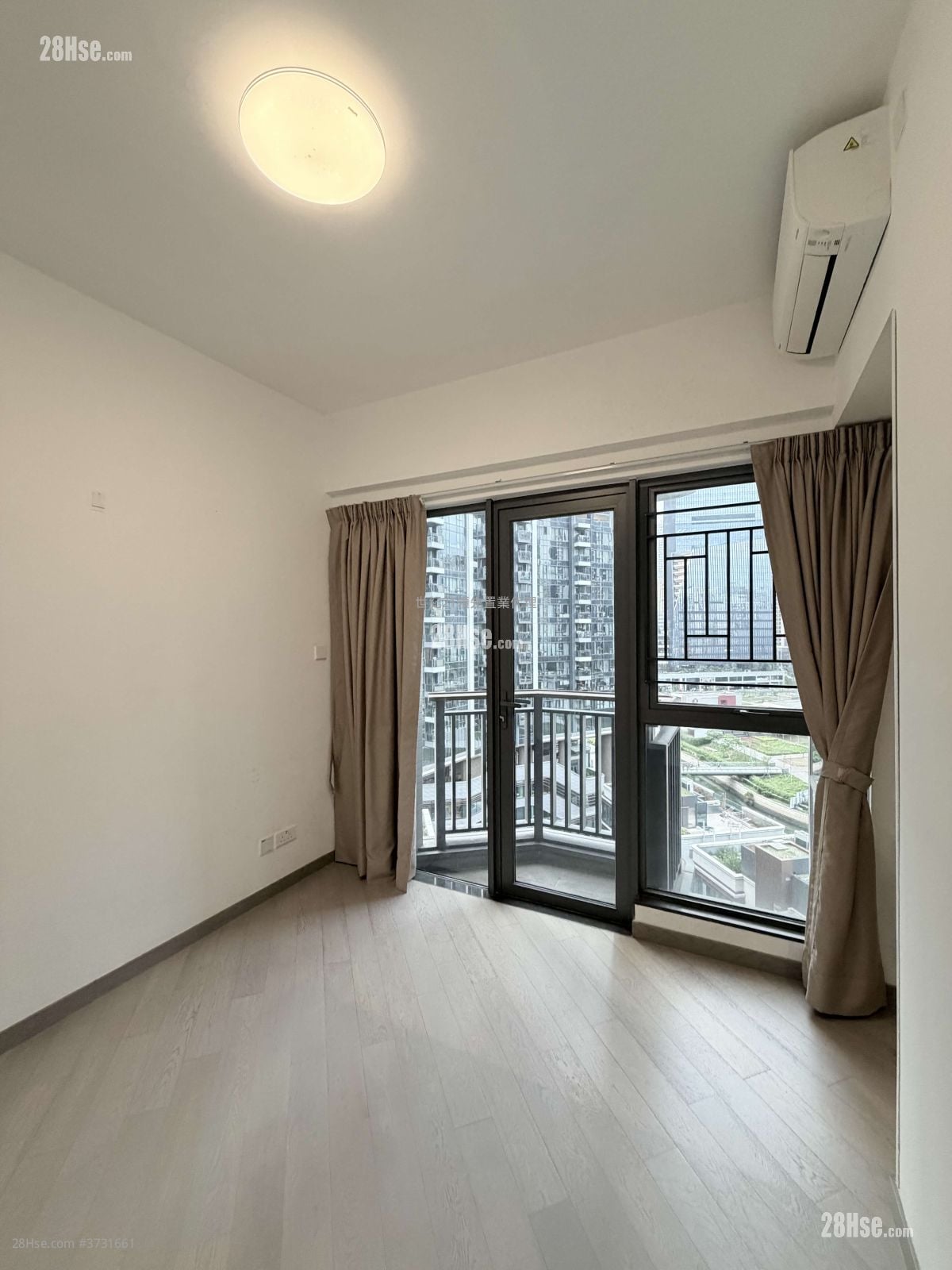 Upper River Bank Sell 3 Bedrooms , 3 Bathrooms 738 ft²