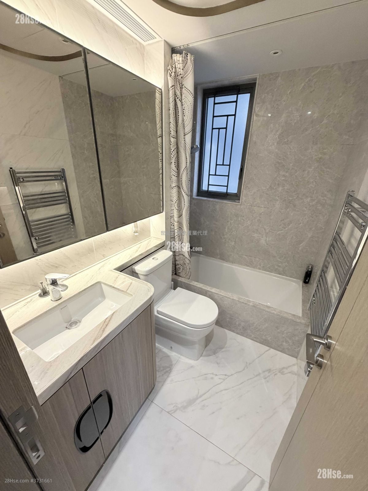 Upper River Bank Sell 3 Bedrooms , 3 Bathrooms 738 ft²