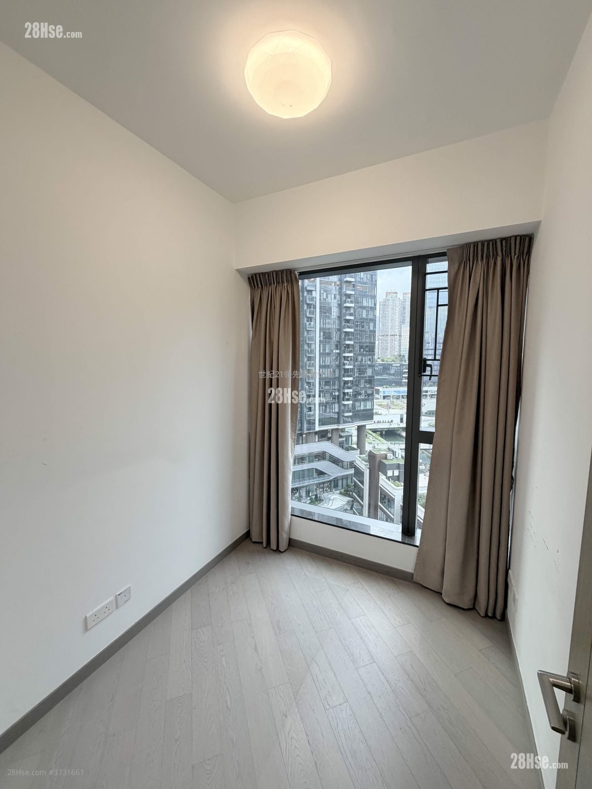 Upper River Bank Sell 3 Bedrooms , 3 Bathrooms 738 ft²