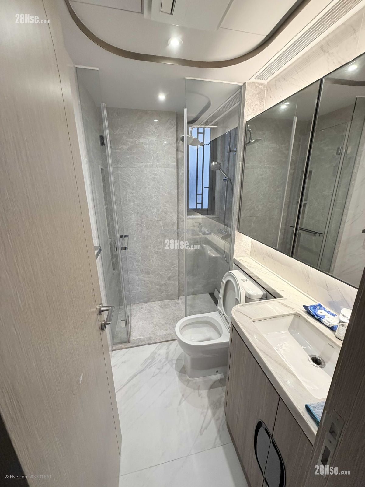 Upper River Bank Sell 3 Bedrooms , 3 Bathrooms 738 ft²