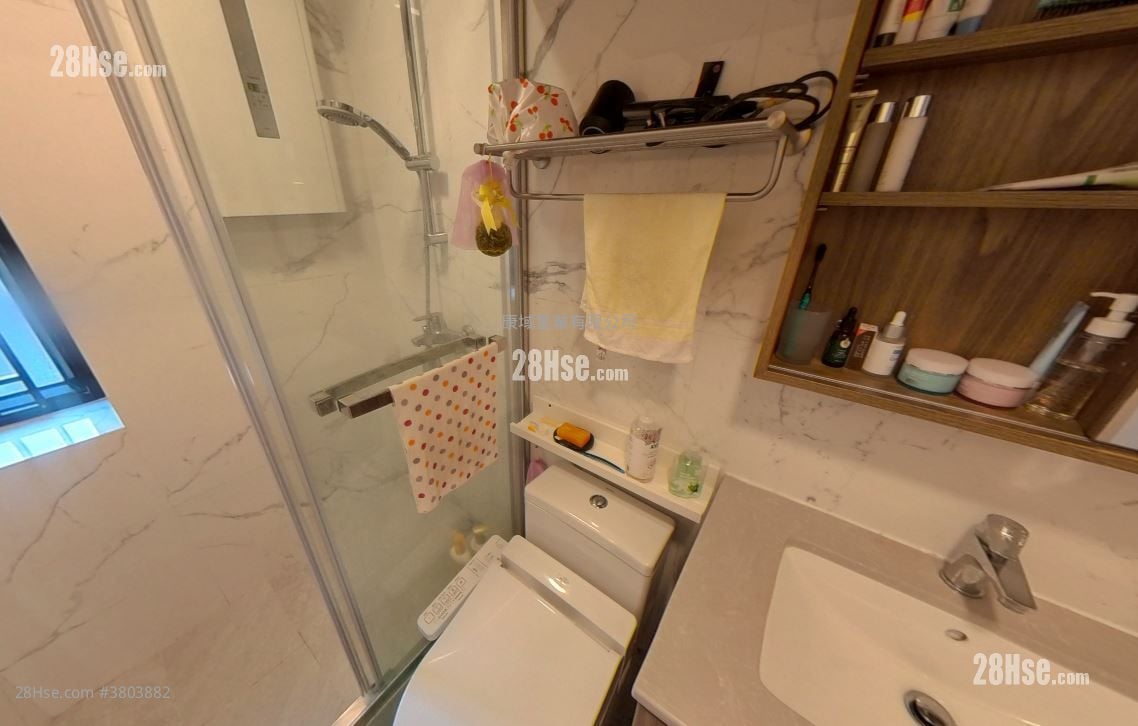 Flourish Court Sell 960 ft²