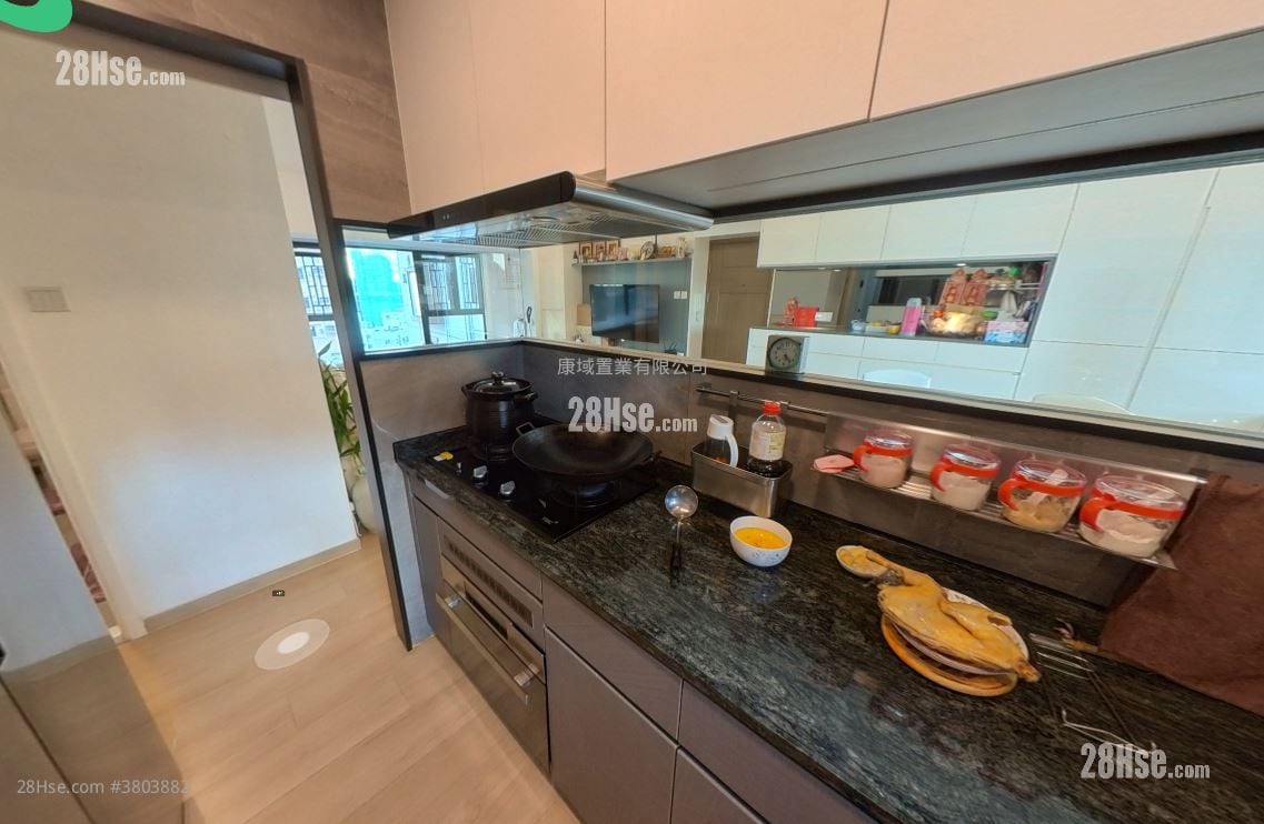 Flourish Court Sell 960 ft²