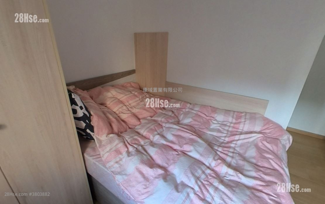 Flourish Court Sell 960 ft²