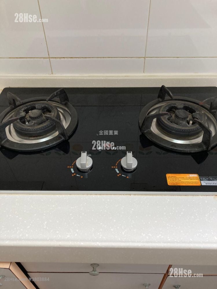 Luna Court Rental 2 Bedrooms , 1 Bathroom 447 ft²