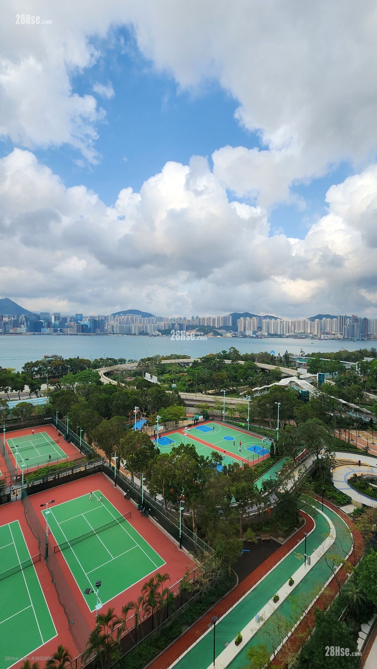 太古城 售盘 4 房 , 3 浴室 1,114 平方尺