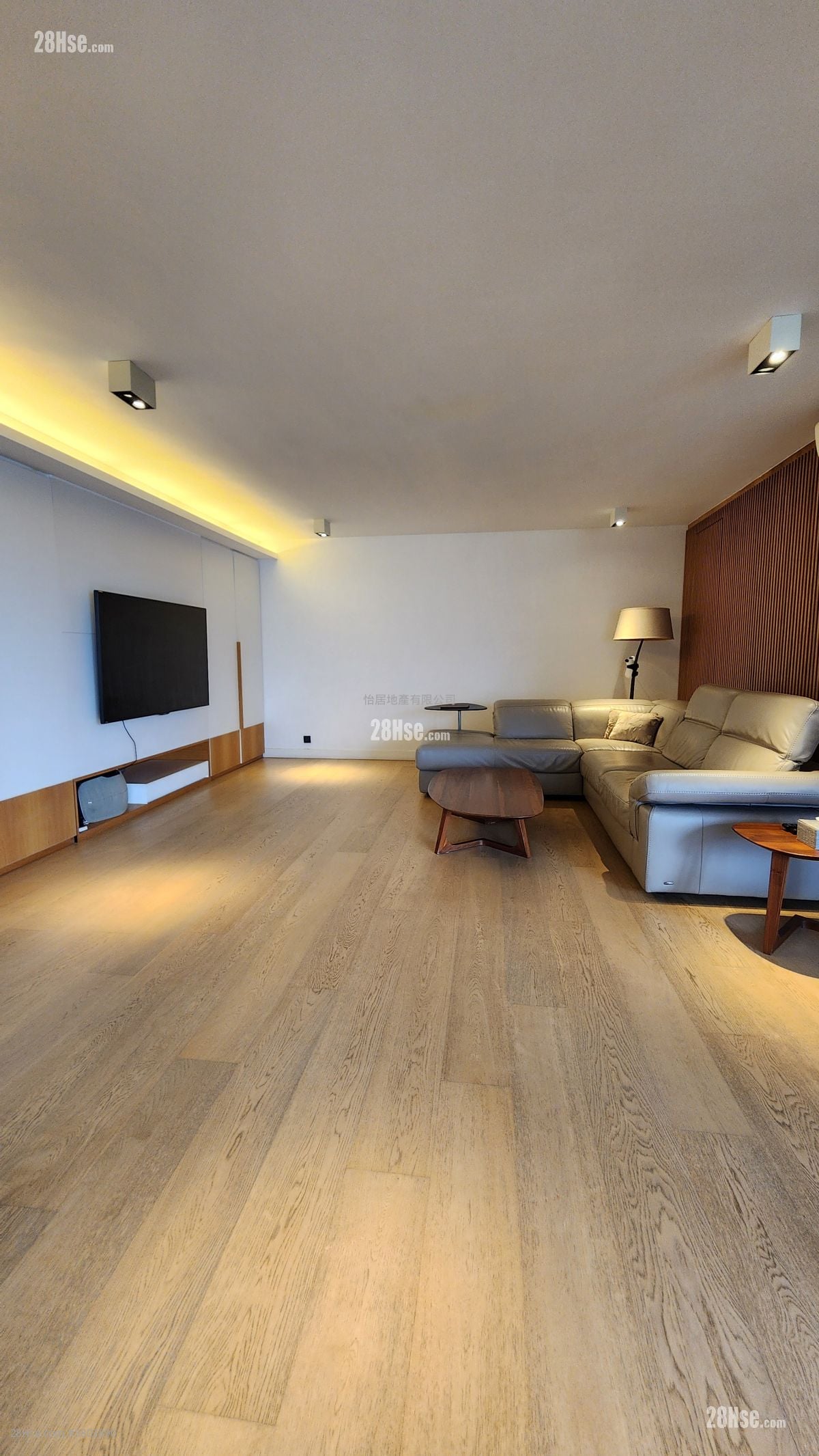 太古城 售盘 4 房 , 3 浴室 1,114 平方尺