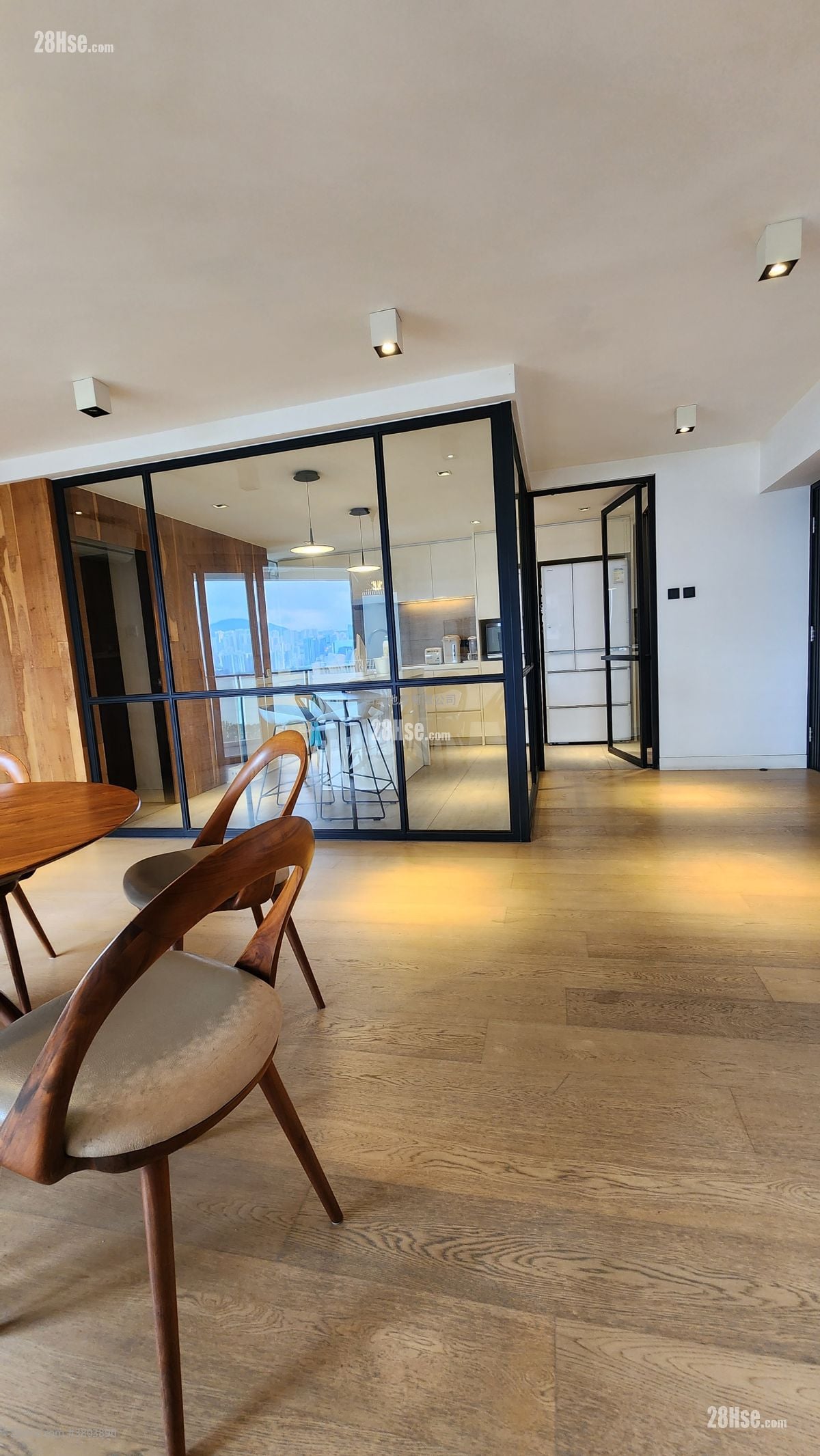 太古城 售盘 4 房 , 3 浴室 1,114 平方尺