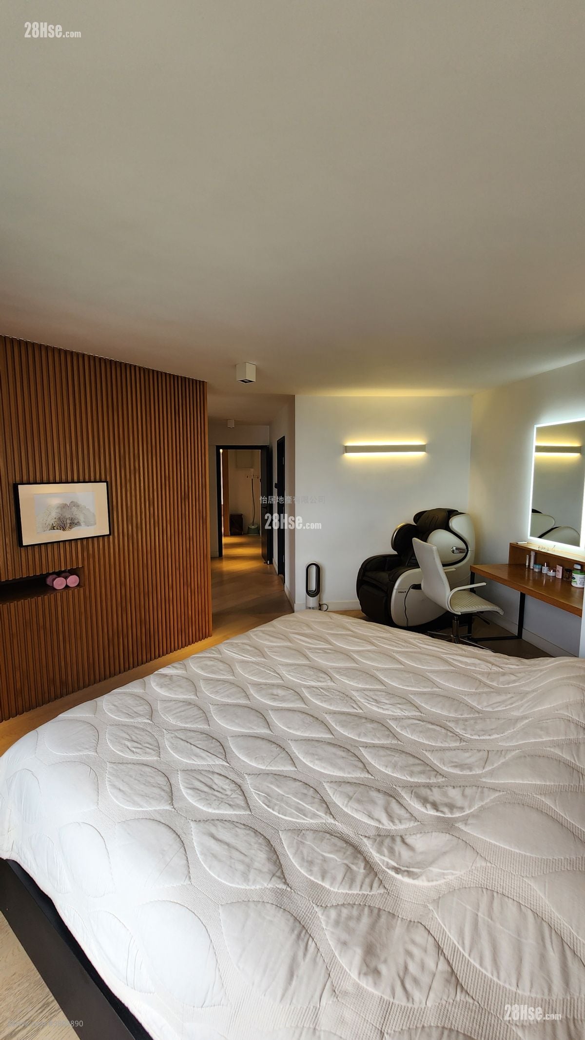 太古城 售盘 4 房 , 3 浴室 1,114 平方尺