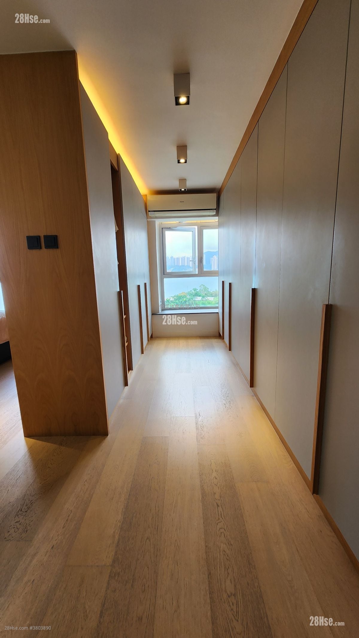 太古城 售盘 4 房 , 3 浴室 1,114 平方尺