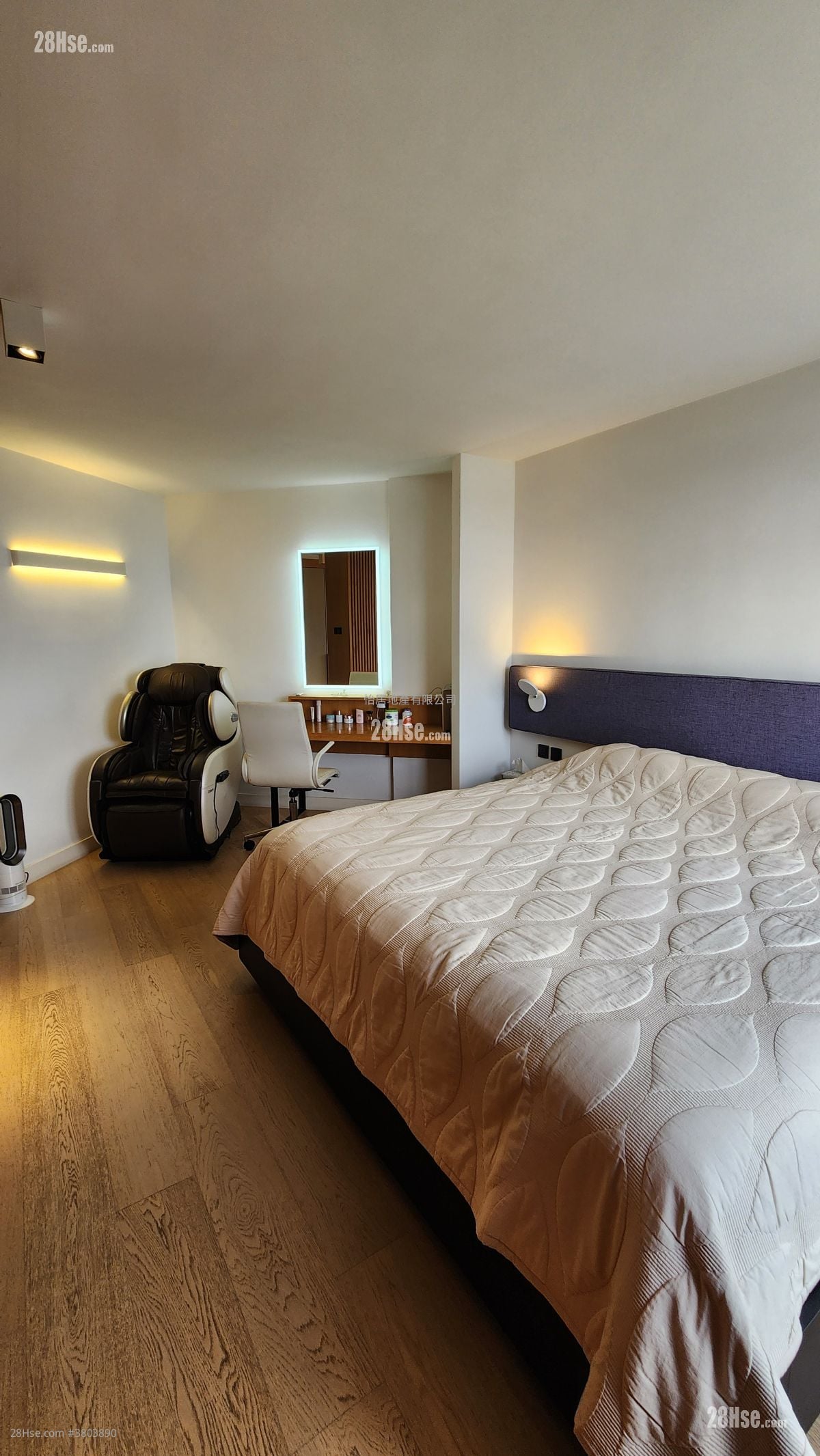 太古城 售盘 4 房 , 3 浴室 1,114 平方尺