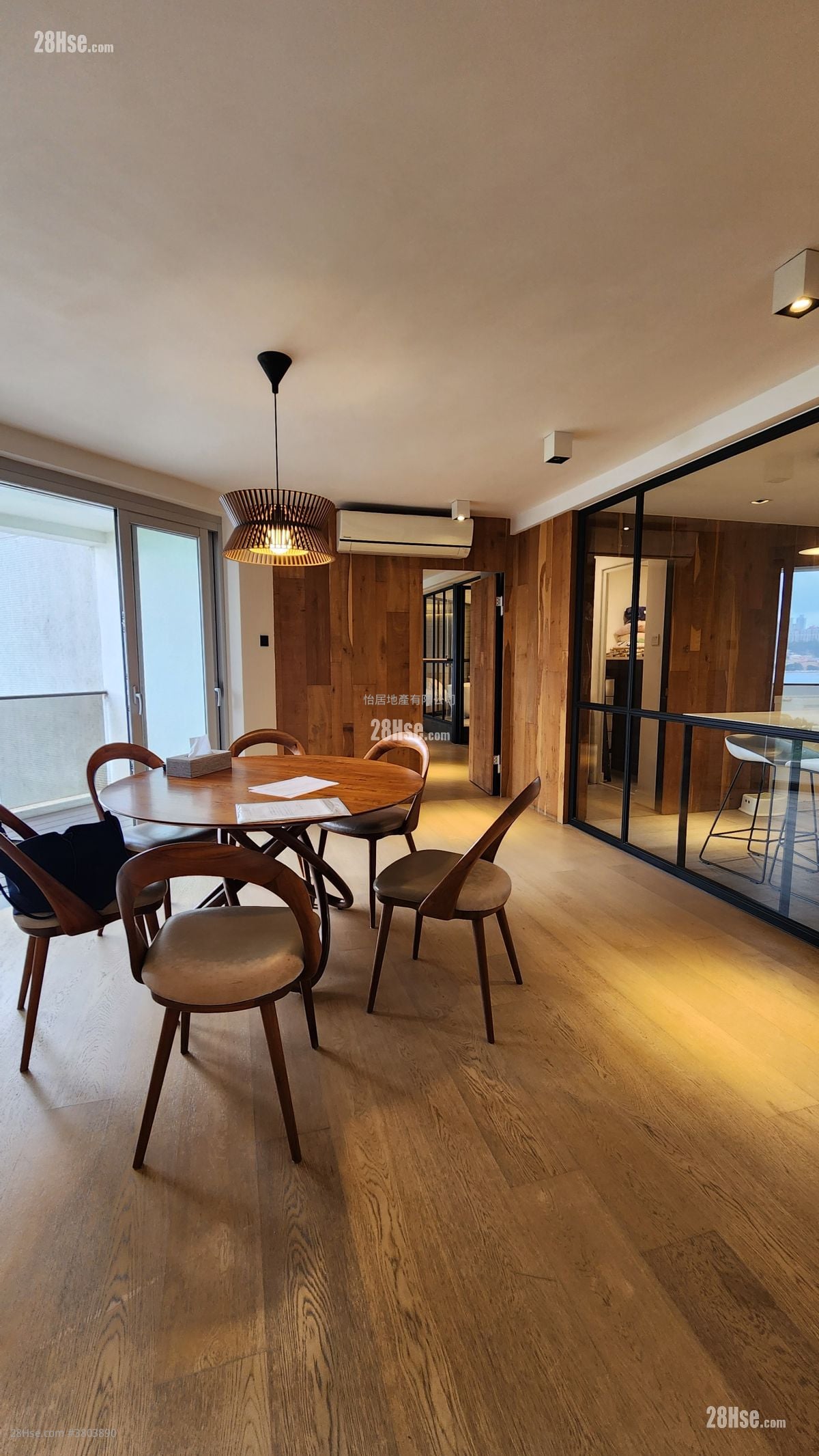 太古城 售盘 4 房 , 3 浴室 1,114 平方尺