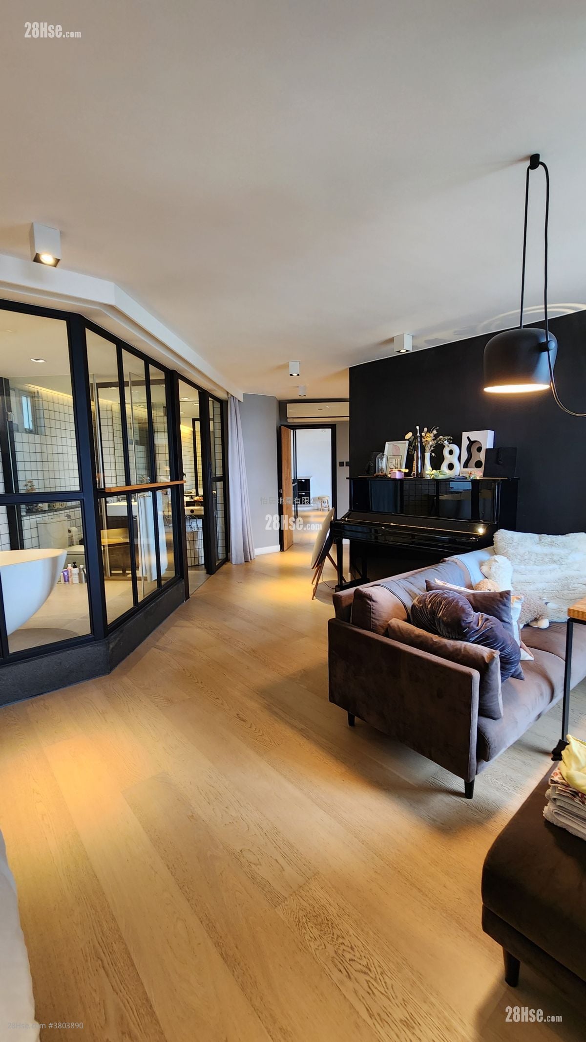 太古城 售盘 4 房 , 3 浴室 1,114 平方尺