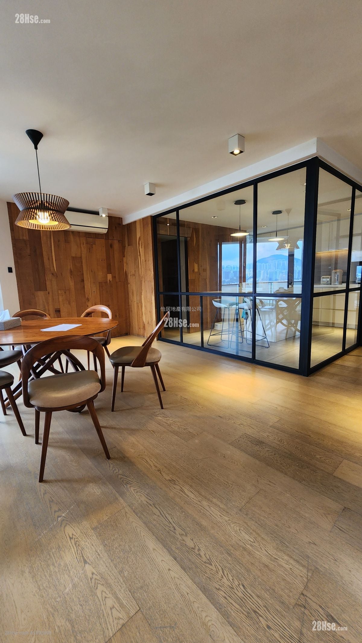 太古城 售盘 4 房 , 3 浴室 1,114 平方尺