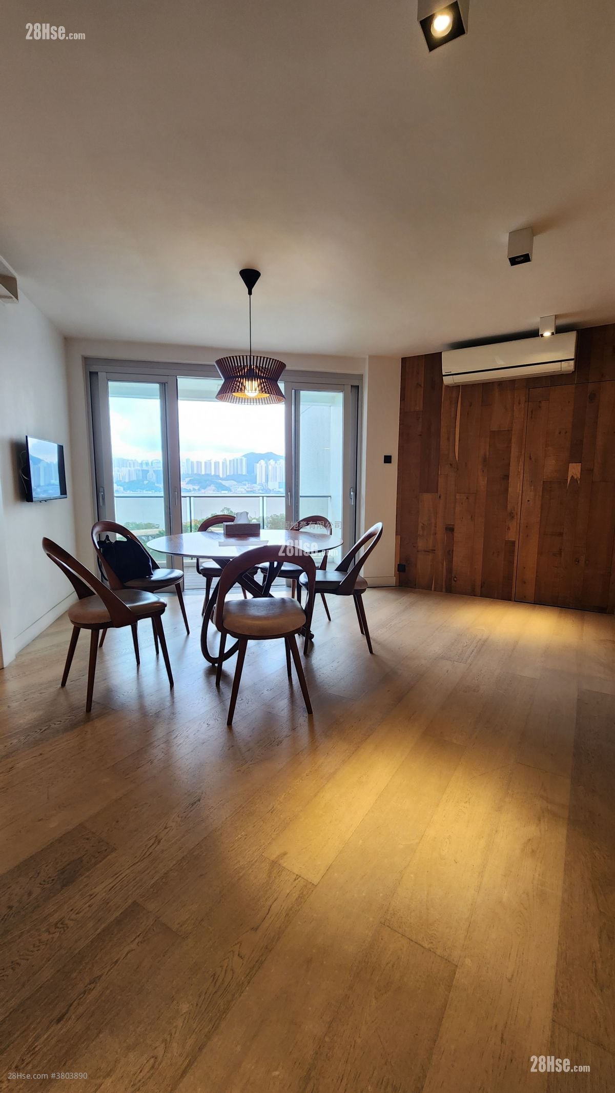 太古城 售盘 4 房 , 3 浴室 1,114 平方尺