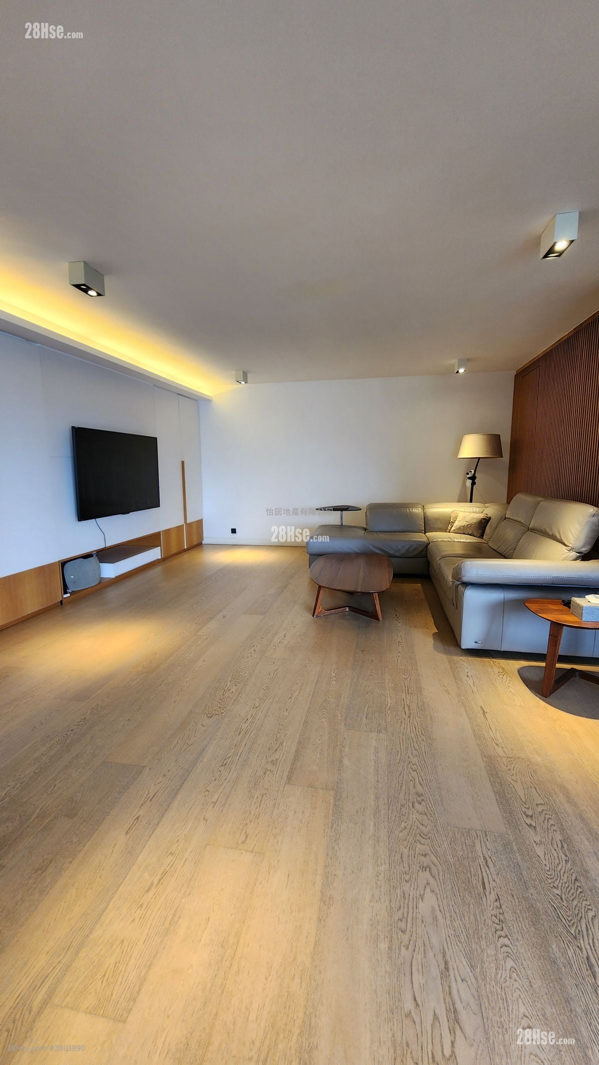 太古城 售盘 4 房 , 3 浴室 1,114 平方尺