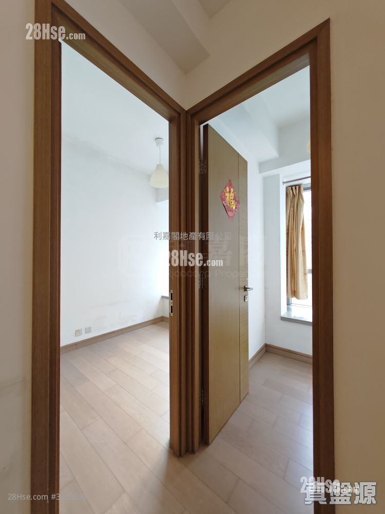 The Reach Sell 2 Bedrooms 357 ft²