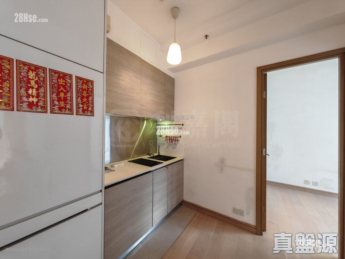 The Reach Sell 2 Bedrooms 357 ft²