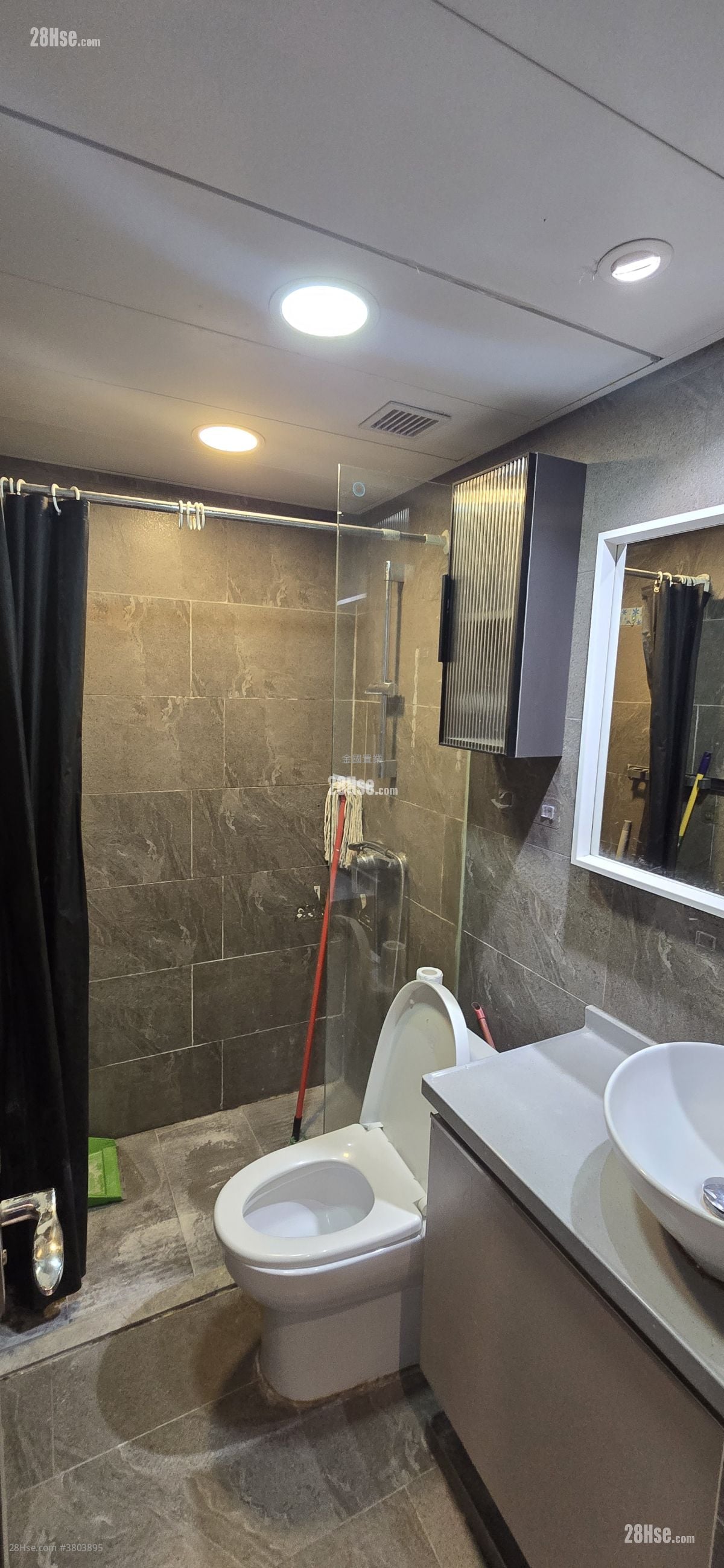 AVA62 租盘 2 房 , 1 浴室 231 平方尺