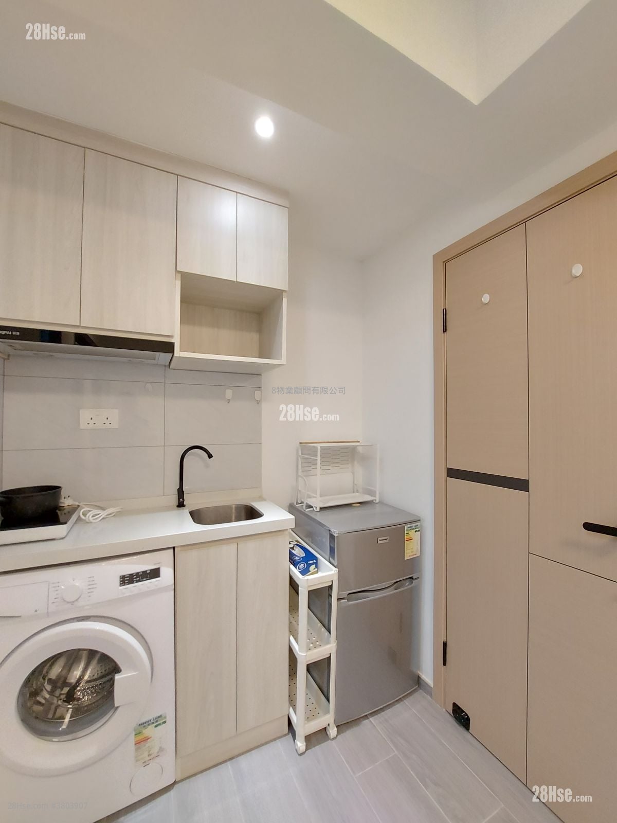 Companion Court Rental 1 Bedroom , 1 Bathroom 160 ft²