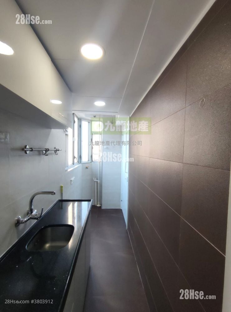 Gracious Mansion Sell 1 Bedroom , 1 Bathroom 224 ft²