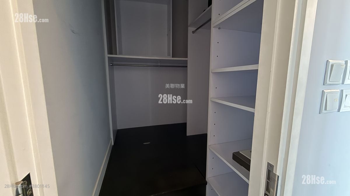 The Wings Rental Studio , 3 Bathrooms 892 ft²