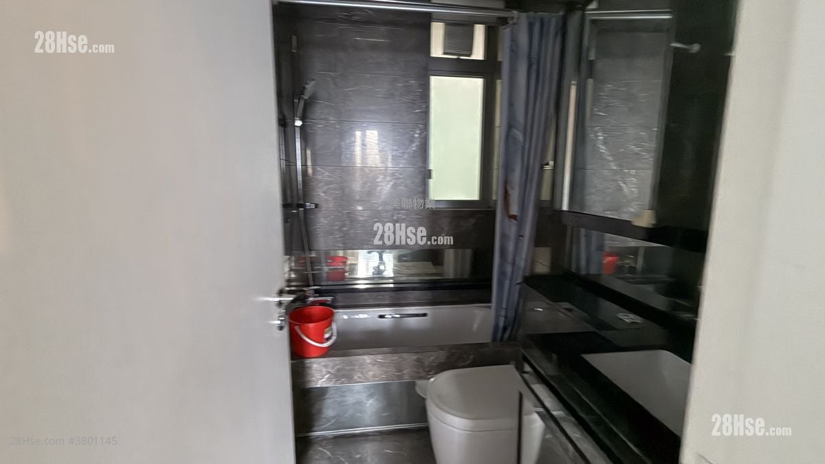 The Wings Rental Studio , 3 Bathrooms 892 ft²