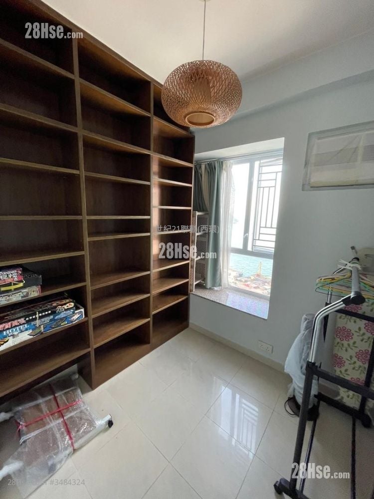 Sunglow Building Sell 2 Bedrooms , 1 Bathroom 411 ft²