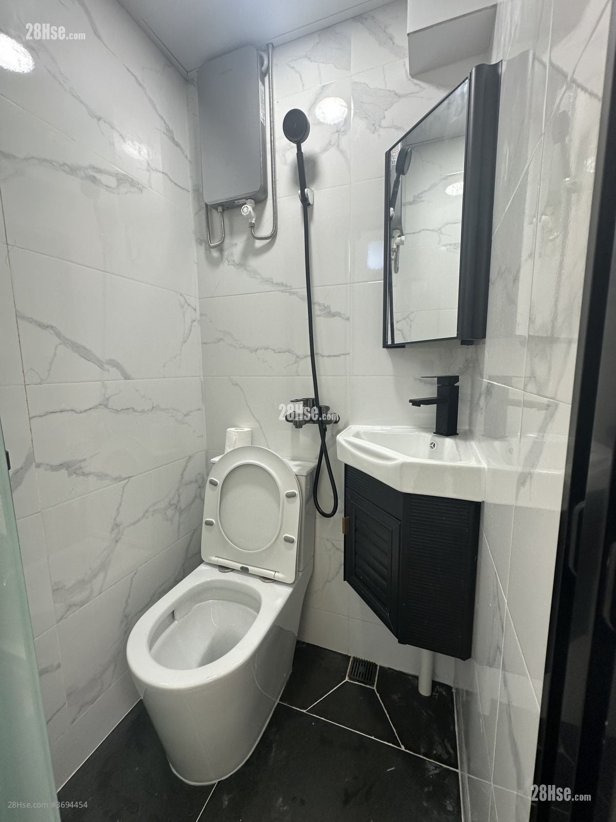 文昌楼 租盘 880 平方尺