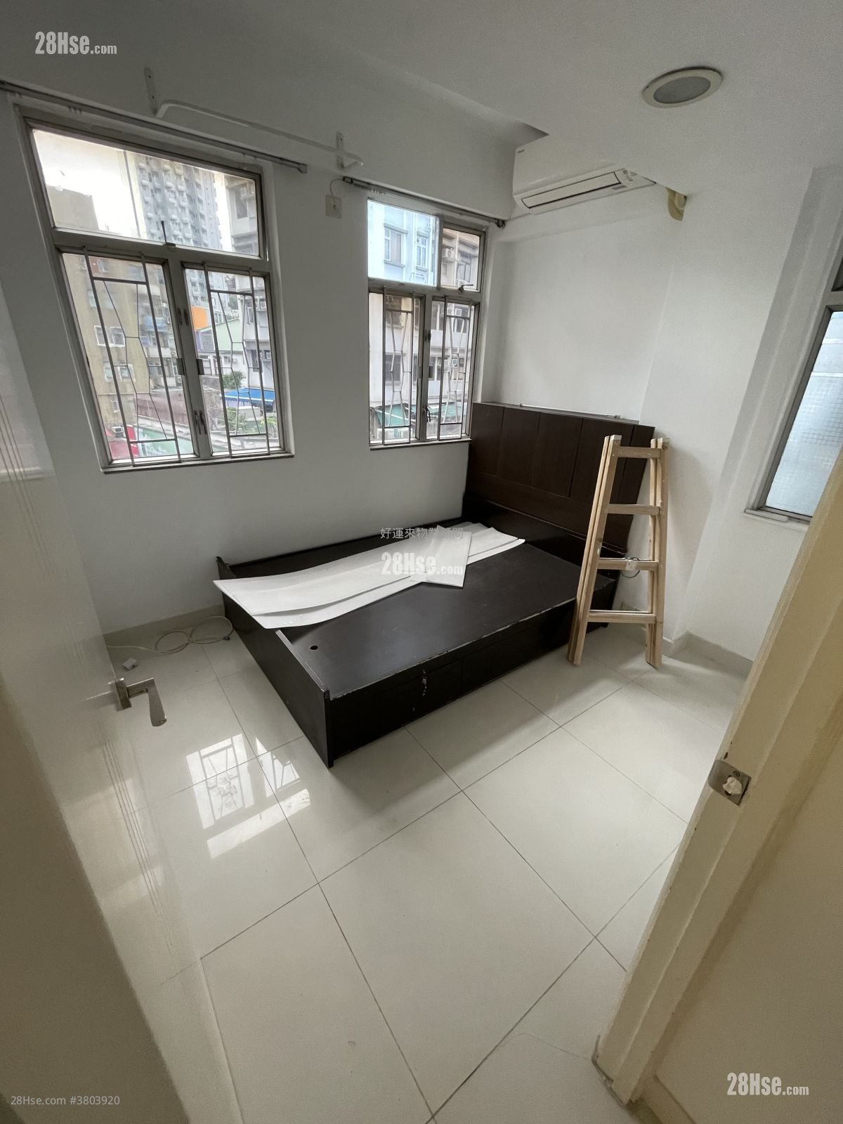 Chinese Mansion Rental 3 Bedrooms 478 ft²