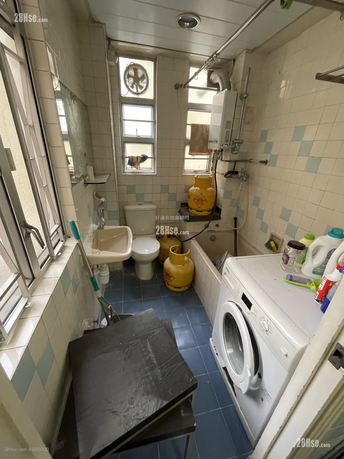 Chinese Mansion Rental 3 Bedrooms 478 ft²