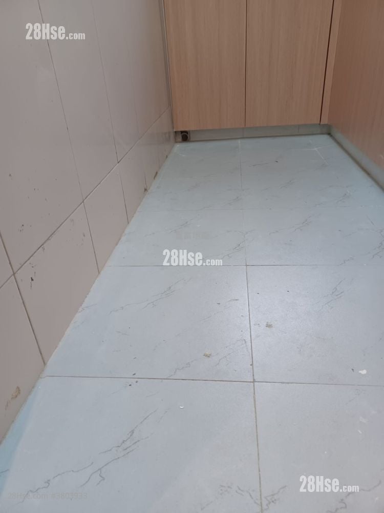 Foon Tak Building Rental 2 Bedrooms , 1 Bathroom 355 ft²