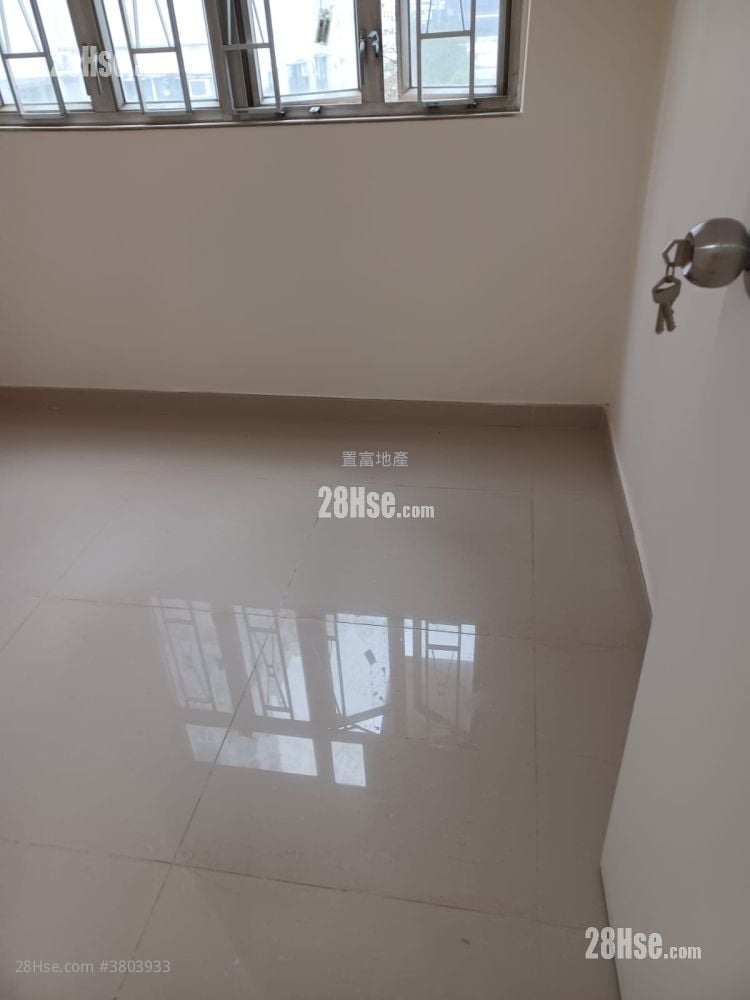 Foon Tak Building Rental 2 Bedrooms , 1 Bathroom 355 ft²