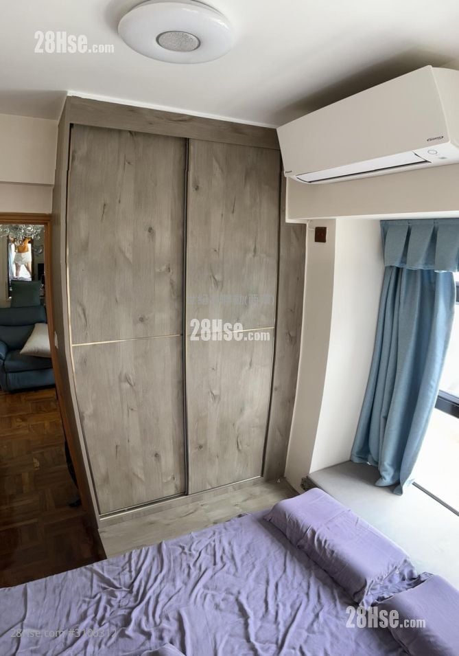 Wai Wah Court Sell 2 Bedrooms , 1 Bathroom 344 ft²