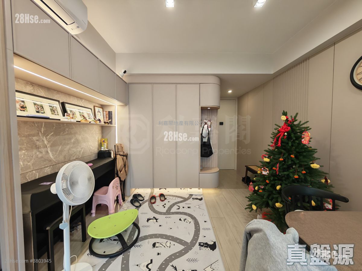 Park Signature Sell 3 Bedrooms 786 ft²