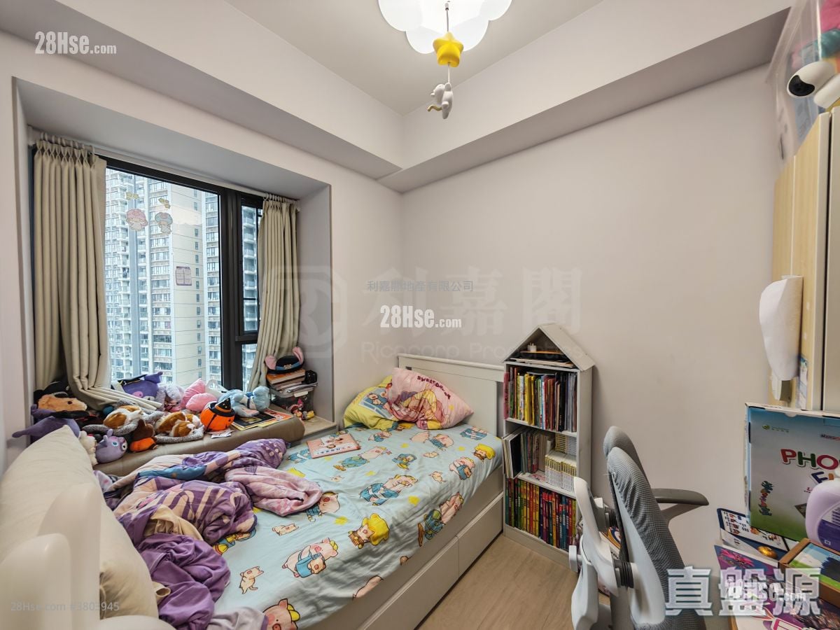 Park Signature Sell 3 Bedrooms 786 ft²