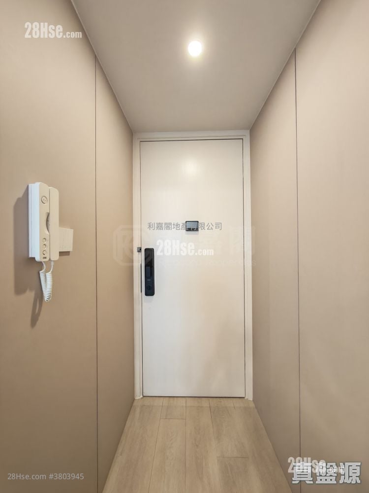 Park Signature Sell 3 Bedrooms 786 ft²