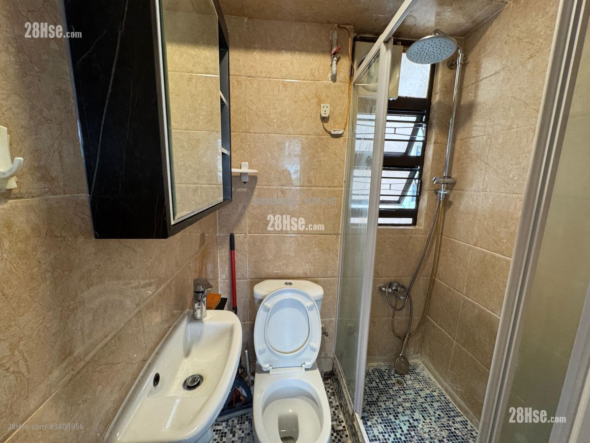 Wing Lee Mansion Rental 2 Bedrooms 476 ft²