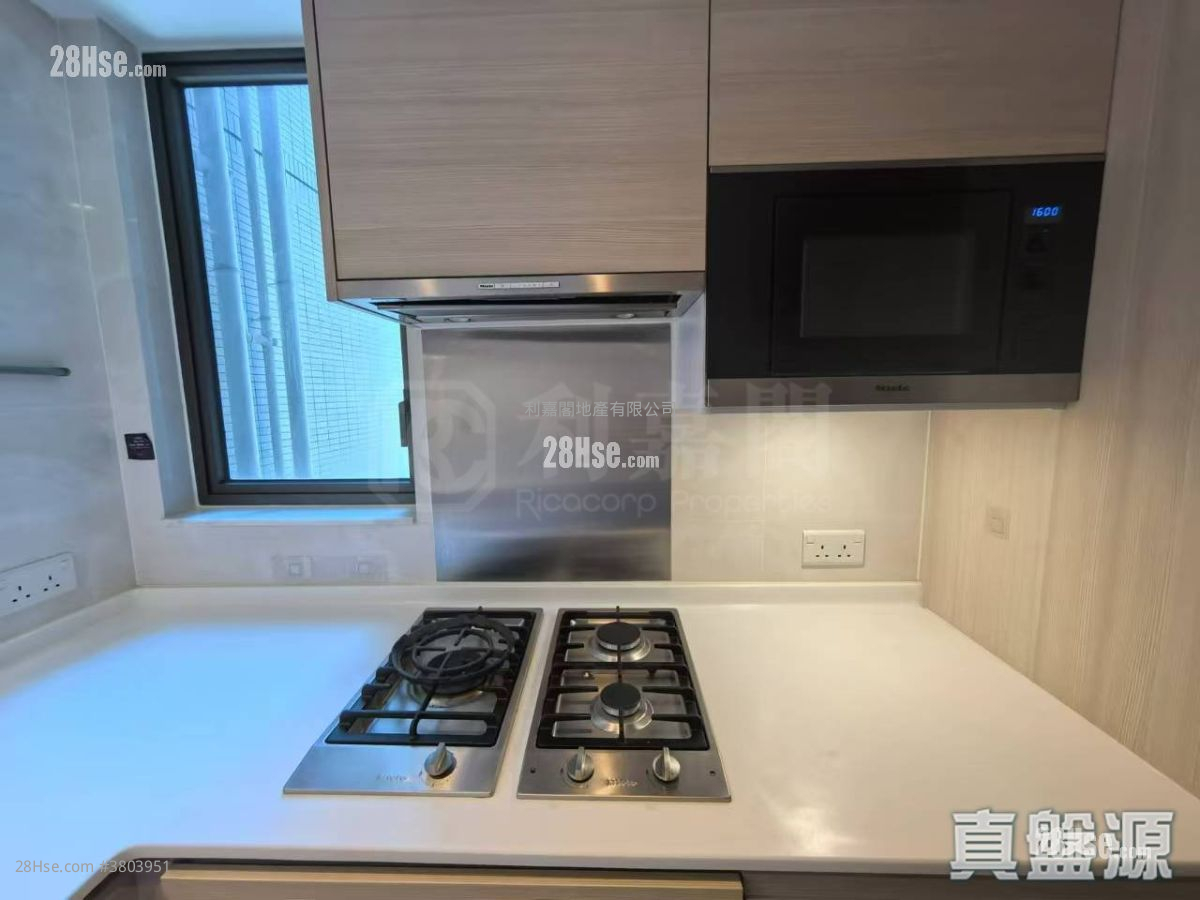 Mantin Heights Rental 2 Bedrooms , 1 Bathroom 609 ft²