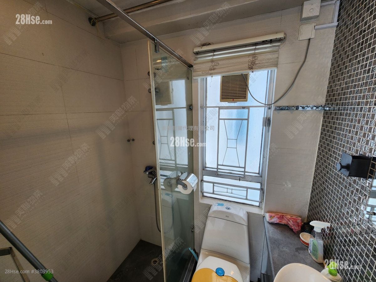 Lucky Plaza Sell 1 Bedroom , 1 Bathroom 326 ft²