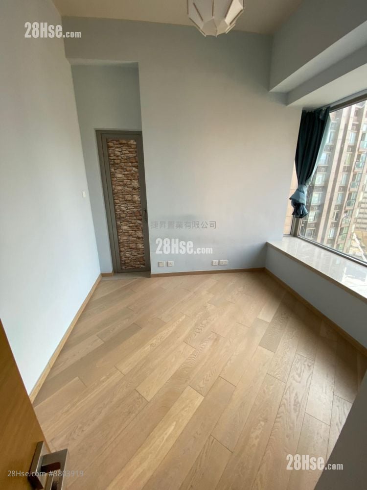 Chatham Gate Sell 2 Bedrooms , 1 Bathroom 609 ft²