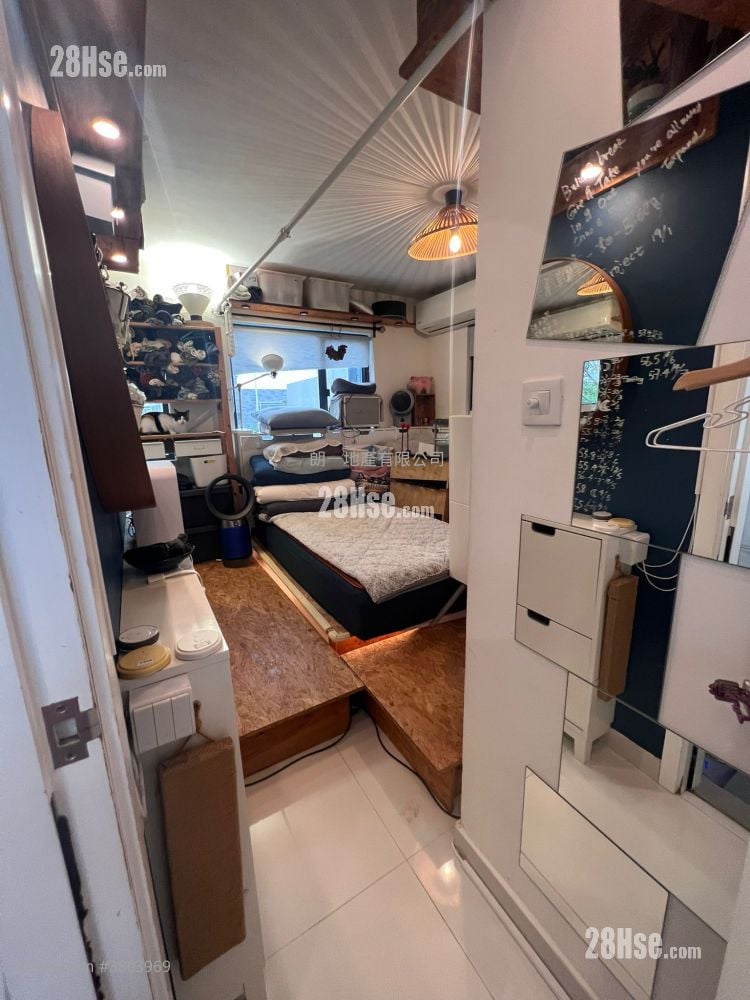 村屋 售盘 3 房 , 2 浴室