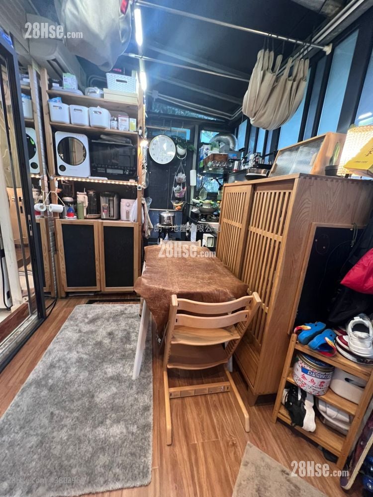 村屋 售盘 3 房 , 2 浴室